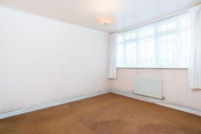  Image of 3 bedroom Flat for sale in Broomfield Street London E14 at London, E14 6BQ