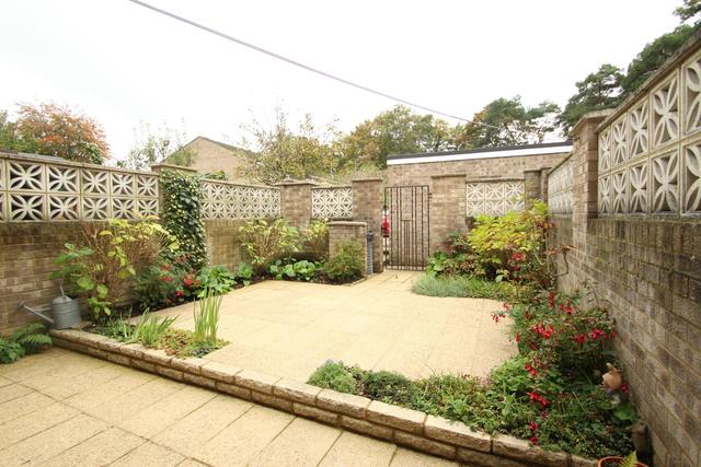  Image of 3 bedroom Terraced house for sale in Broomhall End Horsell Woking GU21 at Horsell Surrey Horsell, GU21 4AW
