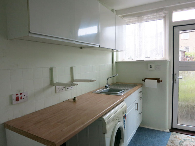  Image of 2 bedroom Semi-Detached house to rent in Broomhall Gardens Edinburgh EH12 at Corstorphine Edinburgh Edinburgh, EH12 7QA