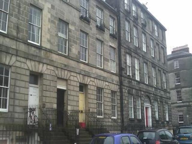  Image of 4 bedroom Flat to rent in Broughton Place Edinburgh EH1 at Edinburgh  Edinburgh, EH1 3RW