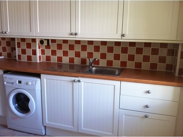  Image of 2 bedroom Flat to rent in Brown Street Carluke ML8 at Carluke South Lanarkshire South Lanarkshire, ML8 5DS