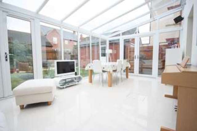  Image of 3 bedroom Detached house for sale in Browning Close Stratford-upon-Avon CV37 at Browning Close  Stratford upon Avon, CV37 7PF