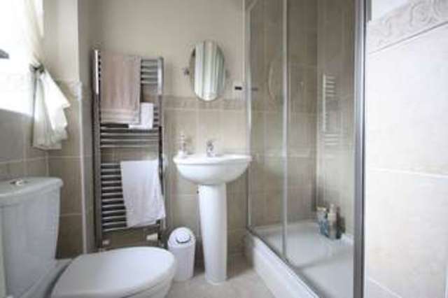  Image of 3 bedroom Detached house for sale in Browning Close Stratford-upon-Avon CV37 at Browning Close  Stratford upon Avon, CV37 7PF