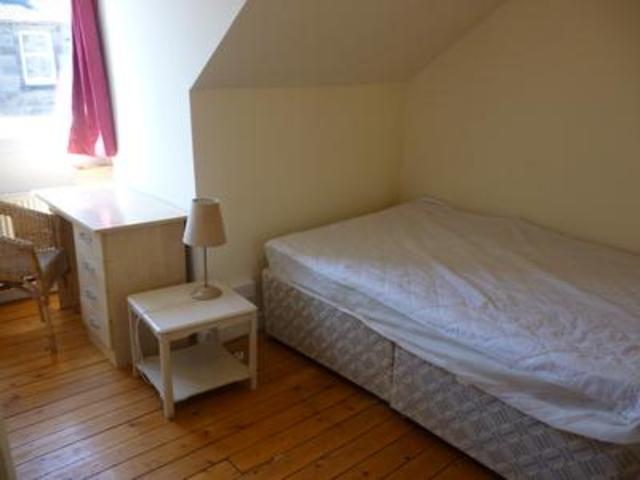  Image of 3 bedroom Flat to rent in Bruce Street Stirling FK8 at Stirling  Stirling, FK8 1PB