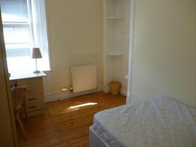  Image of 3 bedroom Flat to rent in Bruce Street Stirling FK8 at Stirling  Stirling, FK8 1PB