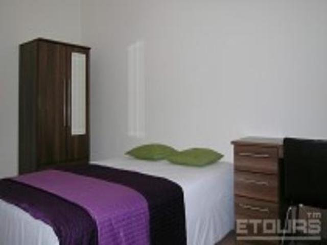  Image of 2 bedroom Flat to rent in Bruce Street Stirling FK8 at Stirling  Stirling, FK8 1PD