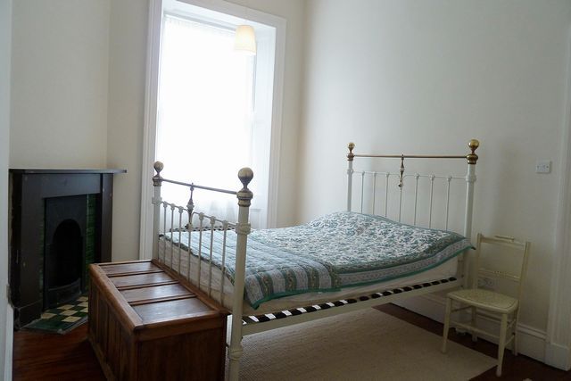  Image of 3 bedroom Flat to rent in Brunton Place Edinburgh EH7 at Calton Hill Edinburgh Edinburgh, EH7 5EJ