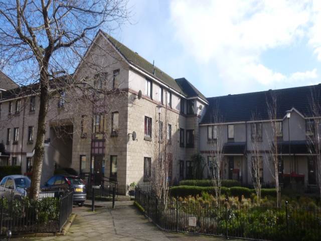  Image of 3 bedroom Flat to rent in Buchanan Street Edinburgh EH6 at Leith Walk Edinburgh Edinburgh, EH6 8SN