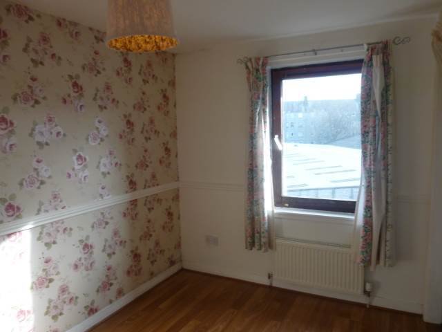  Image of 3 bedroom Flat to rent in Buchanan Street Edinburgh EH6 at Leith Walk Edinburgh Edinburgh, EH6 8SN