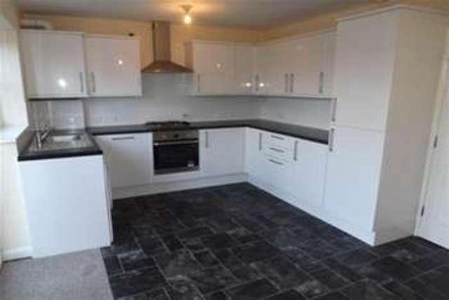  Image of 4 bedroom Detached house to rent in Buckingham Road Conisbrough Doncaster DN12 at Doncaster, DN12 3DG