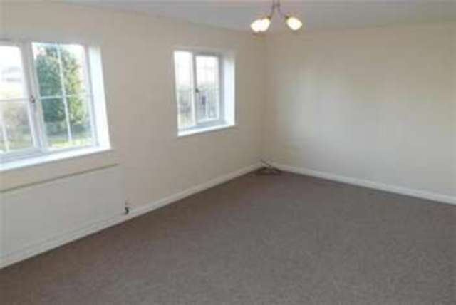  Image of 4 bedroom Detached house to rent in Buckingham Road Conisbrough Doncaster DN12 at Doncaster, DN12 3DG