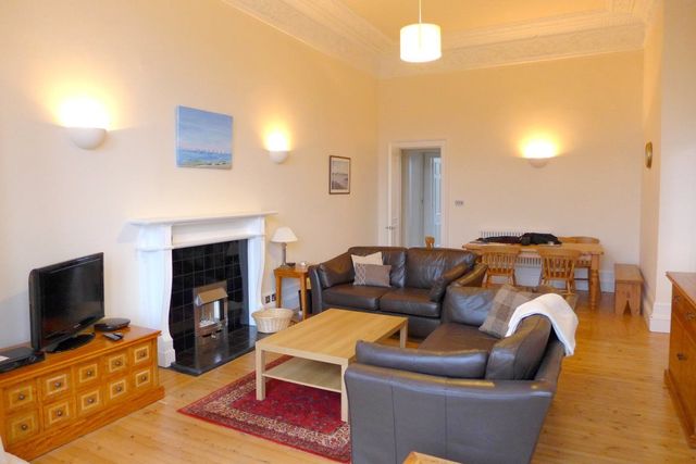  Image of 2 bedroom Flat to rent in Buckingham Terrace Edinburgh EH4 at Comely Bank Edinburgh Edinburgh, EH4 3AP