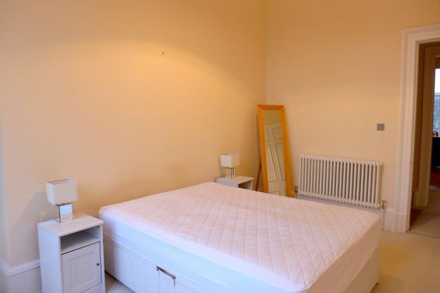  Image of 2 bedroom Flat to rent in Buckingham Terrace Edinburgh EH4 at Comely Bank Edinburgh Edinburgh, EH4 3AP