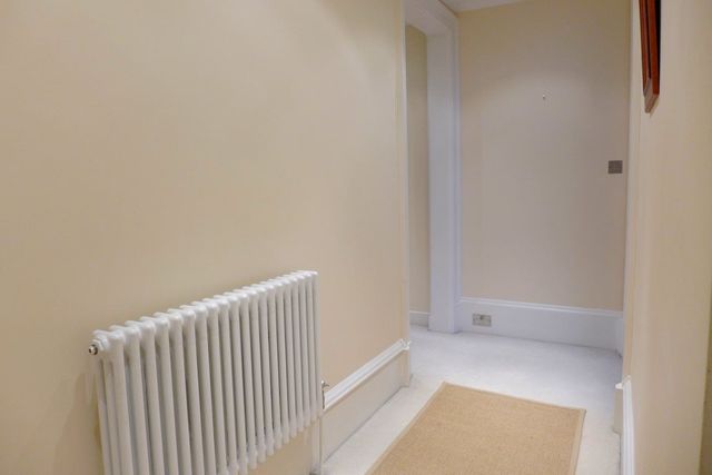 Image of 2 bedroom Flat to rent in Buckingham Terrace Edinburgh EH4 at Comely Bank Edinburgh Edinburgh, EH4 3AP