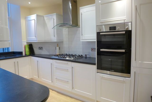  Image of 2 bedroom Flat to rent in Buckingham Terrace Edinburgh EH4 at Comely Bank Edinburgh Edinburgh, EH4 3AP