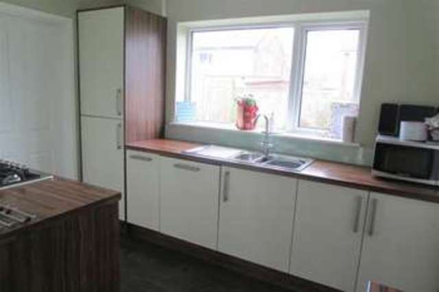  Image of 4 bedroom Semi-Detached house for sale in Burley Gardens Street BA16 at Street, BA16 0SN