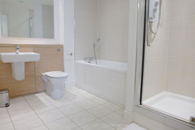  Image of 3 bedroom Flat to rent in Burnbrae Drive East Craigs Edinburgh EH12 at Corstorphine Edinburgh Edinburgh, EH12 8AS