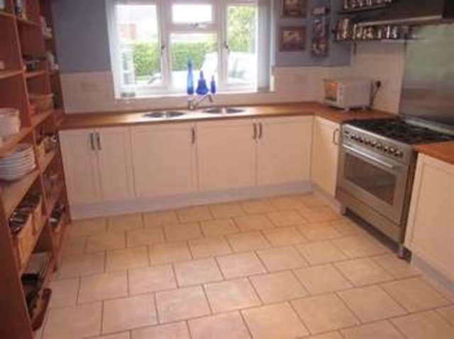  Image of 5 bedroom Detached house for sale in Burtle Road Burtle Bridgwater TA7 at Bridgwater, TA7 8NB
