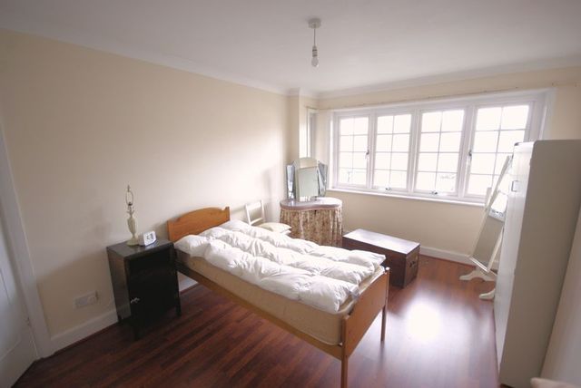  Image of 4 bedroom Semi-Detached house for sale in Bury Crescent Gosport PO12 at Bury Crescent  Gosport, PO12 3TZ