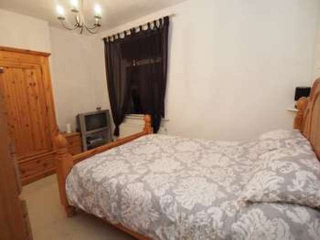  Image of 3 bedroom Terraced house for sale in Buxton Road Chapel-En-Le-Frith High Peak SK23 at Chapel-en-le-Frith  High Peak, SK23 0PJ