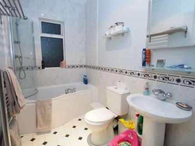  Image of 3 bedroom Terraced house for sale in Buxton Road Chapel-En-Le-Frith High Peak SK23 at Chapel-en-le-Frith  High Peak, SK23 0PJ