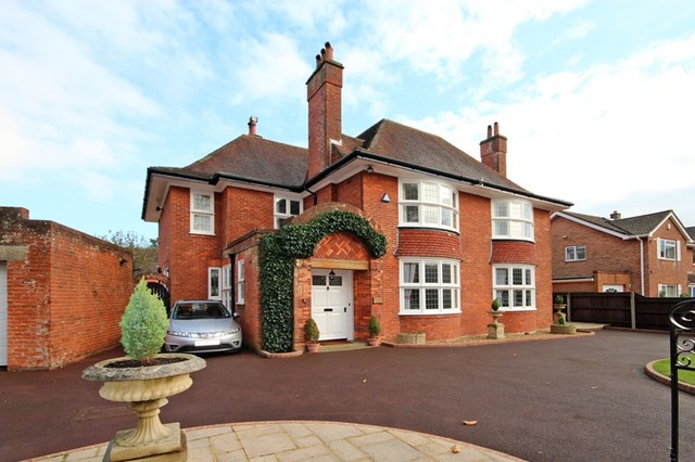  Image of 4 bedroom Detached house for sale in Byron Road Pokesdown Bournemouth BH5 at Byron Road Boscombe Manor Bournemouth, BH5 1JD