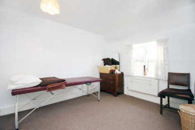  Image of 4 bedroom Cottage for sale in Old Romsey Road Cadnam Southampton SO40 at Cadnam Hampshire, SO40 2NP