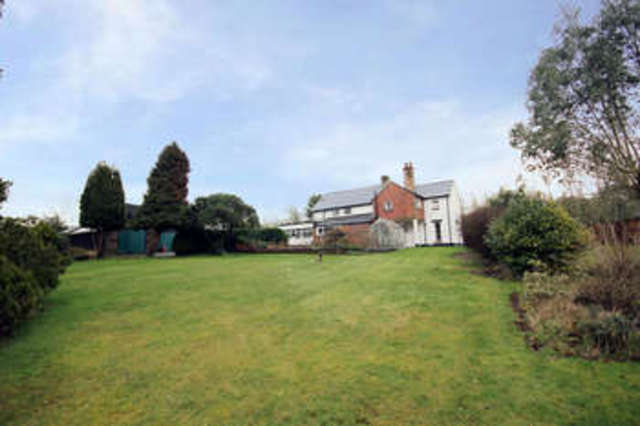  Image of 4 bedroom Cottage for sale in Old Romsey Road Cadnam Southampton SO40 at Cadnam Hampshire, SO40 2NP
