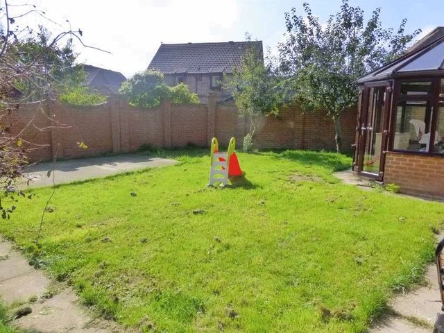  Image of 4 bedroom Detached house for sale in Biscay Gardens Caister-on-Sea Great Yarmouth NR30 at Biscay Gardens Caister-on-Sea Great Yarmouth, NR30 5TW