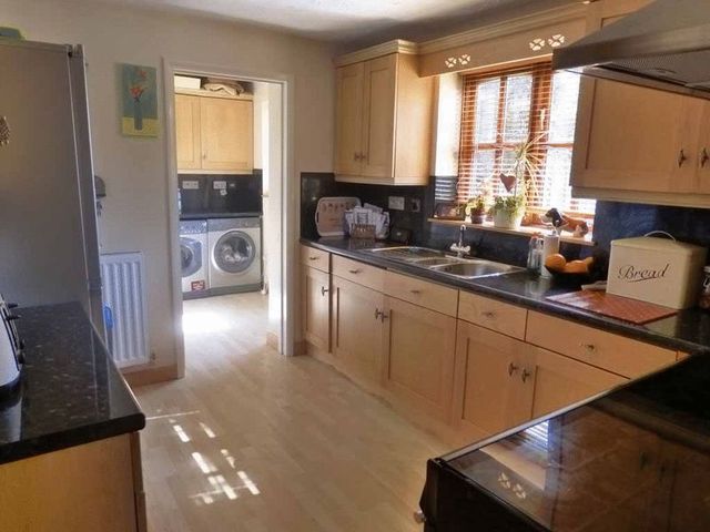  Image of 4 bedroom Detached house for sale in Biscay Gardens Caister-on-Sea Great Yarmouth NR30 at Biscay Gardens Caister-on-Sea Great Yarmouth, NR30 5TW