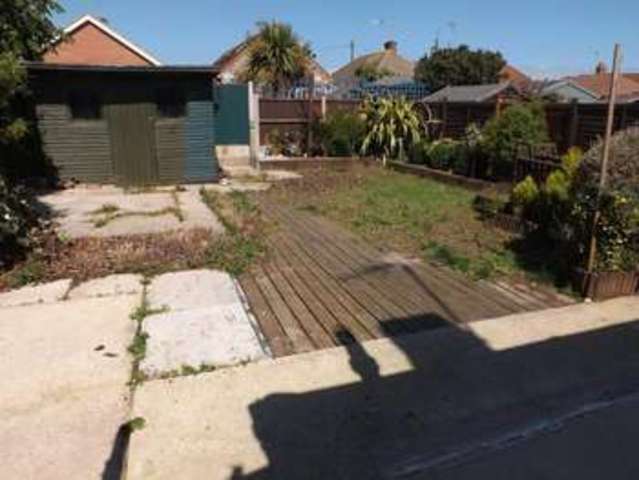  Image of 3 bedroom Detached house for sale in Seaward Walk Caister-on-Sea Great Yarmouth NR30 at Seaward Walk Caister-on-Sea Great Yarmouth, NR30 5NS