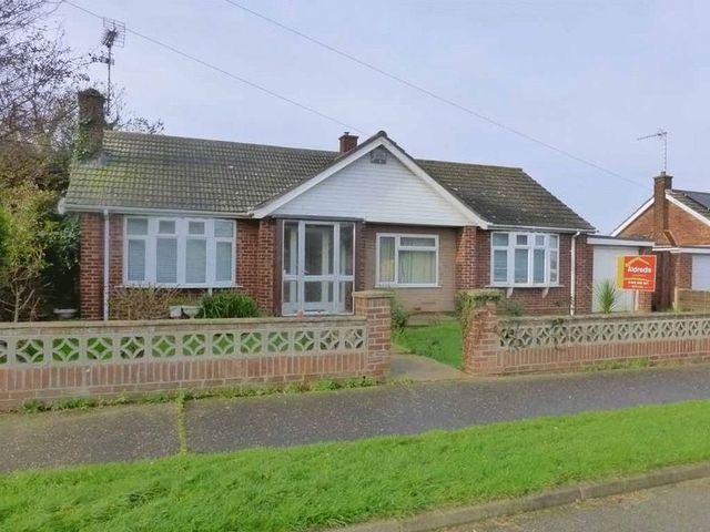  Image of 2 bedroom Detached house for sale in Caister Sands Avenue Caister-on-Sea Great Yarmouth NR30 at Caister Sands Avenue Caister-on-Sea Great Yarmouth, NR30 5PF
