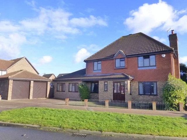  Image of 4 bedroom Detached house for sale in Diana Way Caister-on-Sea Great Yarmouth NR30 at Diana Way Caister-On-Sea Great Yarmouth, NR30 5TP