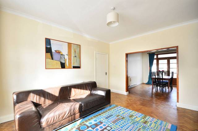  Image of 3 bedroom Detached house to rent in Caithness Road Mitcham CR4 at Caithness Road  Mitcham, CR4 2EW