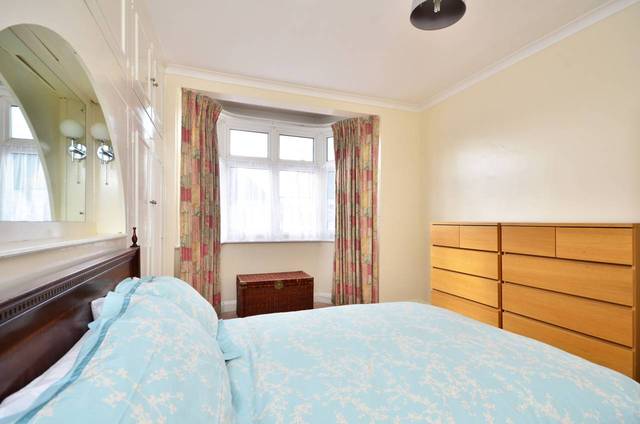  Image of 3 bedroom Detached house to rent in Caithness Road Mitcham CR4 at Caithness Road  Mitcham, CR4 2EW