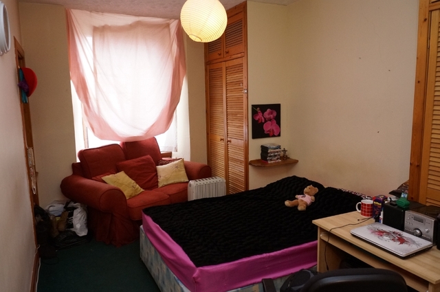  Image of 1 bedroom Flat to rent in Caledonian Road Edinburgh EH11 at Dalry Edinburgh Edinburgh, EH11 2DF