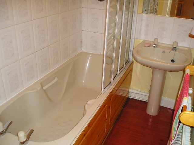  Image of 2 bedroom Flat to rent in Caledonian Road Edinburgh EH11 at Dalry Edinburgh Edinburgh, EH11 2DF