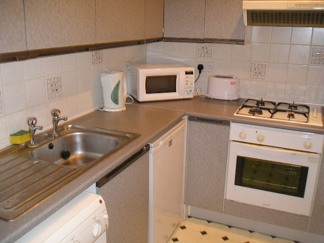  Image of 2 bedroom Flat to rent in Caledonian Road Edinburgh EH11 at Dalry Edinburgh Edinburgh, EH11 2DF