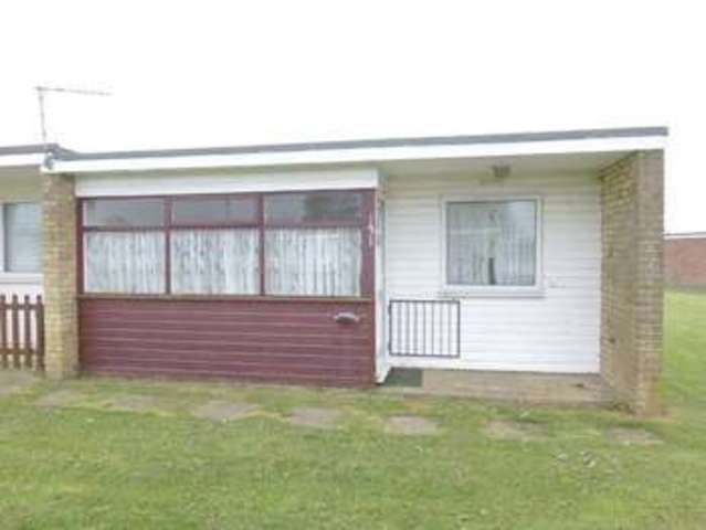  Image of 2 bedroom Property for sale in California Road California Great Yarmouth NR29 at California Road California Gt Yarmouth, NR29 3QW