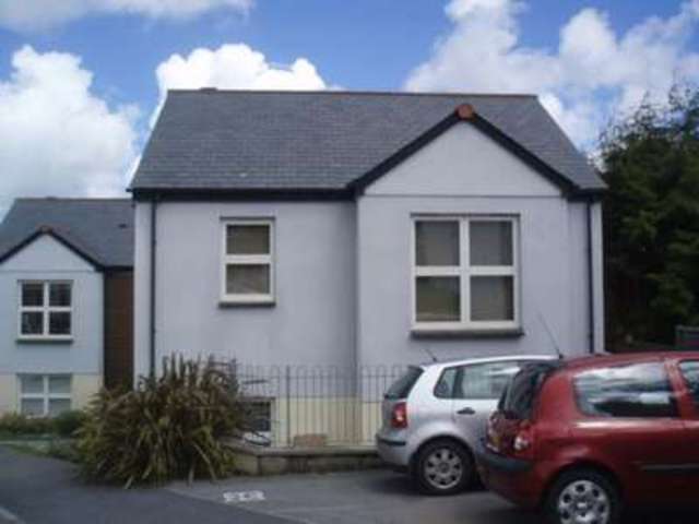  Image of 1 bedroom Flat for sale in Calver Close Penryn TR10 at Calver Close  Penryn, TR10 8SG