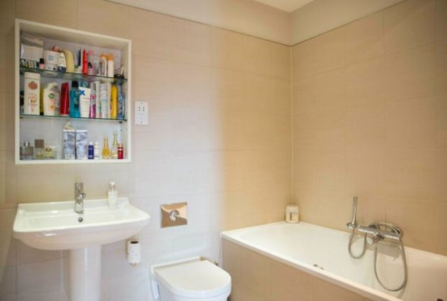  Image of 2 bedroom Flat for sale in Calverley Street Tunbridge Wells TN1 at Tunbridge Wells, TN1 2XN