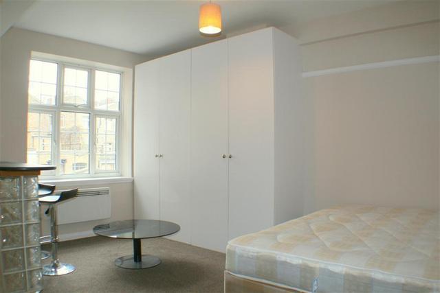  Image of 1 bedroom Studio flat for sale in Sussex Gardens London W2 at Sussex Gardens London Edgware Road, W2 1EU