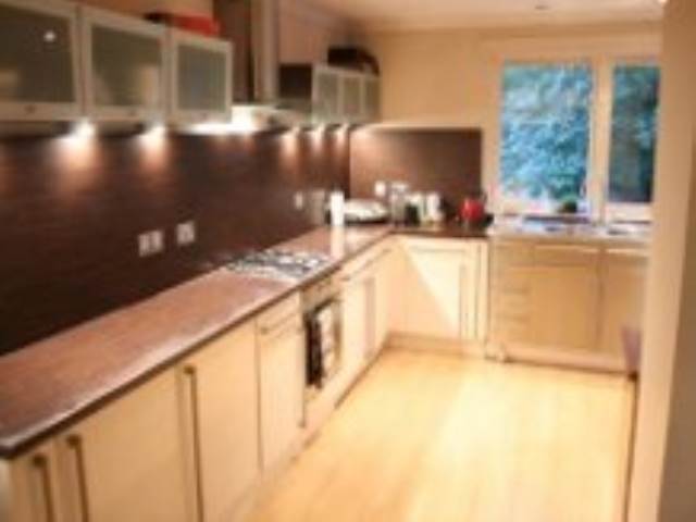  Image of 4 bedroom Flat to rent in Cammo Road Edinburgh EH4 at Barnton Edinburgh Edinburgh, EH4 8AP