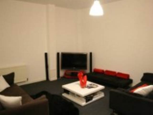  Image of 4 bedroom Flat to rent in Cammo Road Edinburgh EH4 at Barnton Edinburgh Edinburgh, EH4 8AP