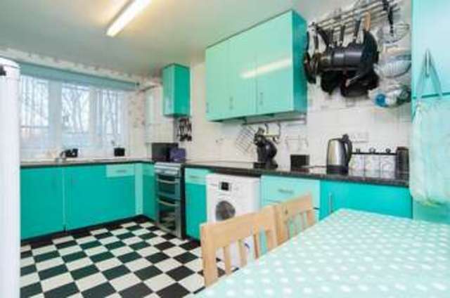  Image of 3 bedroom Flat for sale in Campbell Road London E3 at London, E3 4DP