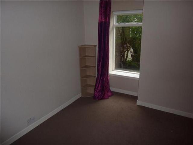  Image of 2 bedroom Flat to rent in Camphill Avenue Shawlands Glasgow G41 at Southside Glasgow Glasgow, G41 3AY