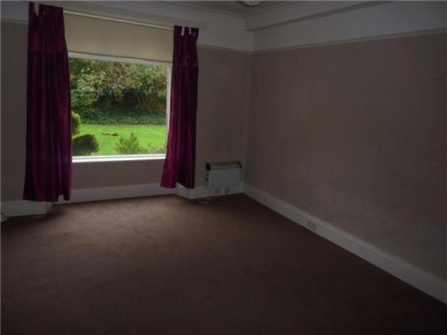  Image of 2 bedroom Flat to rent in Camphill Avenue Shawlands Glasgow G41 at Southside Glasgow Glasgow, G41 3AY