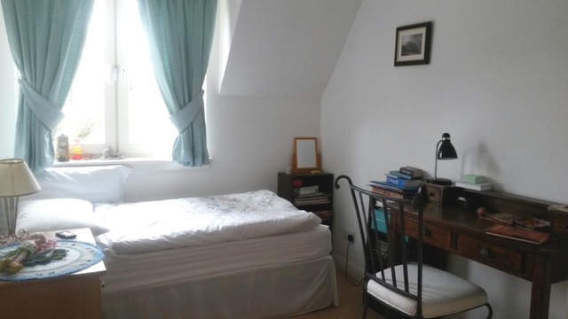  Image of 3 bedroom Flat to rent in Canaan Lane Edinburgh EH10 at Morningside Edinburgh Edinburgh, EH10 4SG