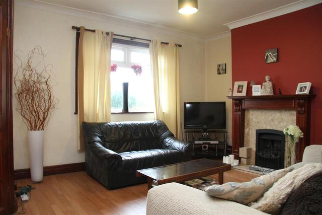 Image of 3 bedroom Terraced house for sale in Canada Crescent Rawdon Leeds LS19 at Rawdon Leeds Rawdon, LS19 6LT