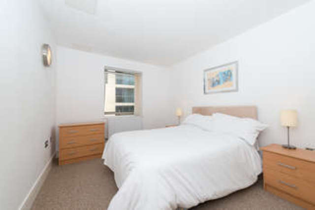  Image of 1 bedroom Flat to rent in Cassilis Road London E14 at Constable House  London, E14 9LH